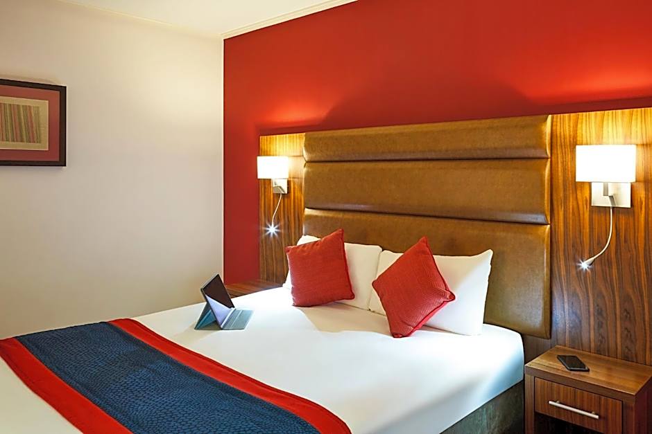 Mercure Newbury West Grange Hotel