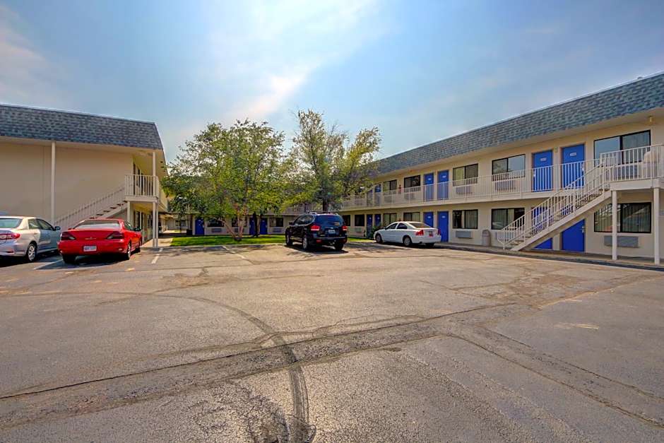 Motel 6-Wichita, KS - AIRPORT