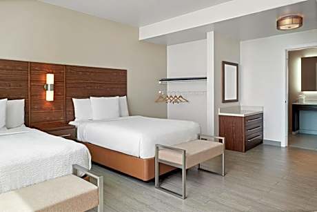 1 Bedroom Suite, 2 Double, Ocean view