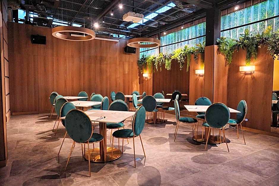 Hamp Court Palace Taipei