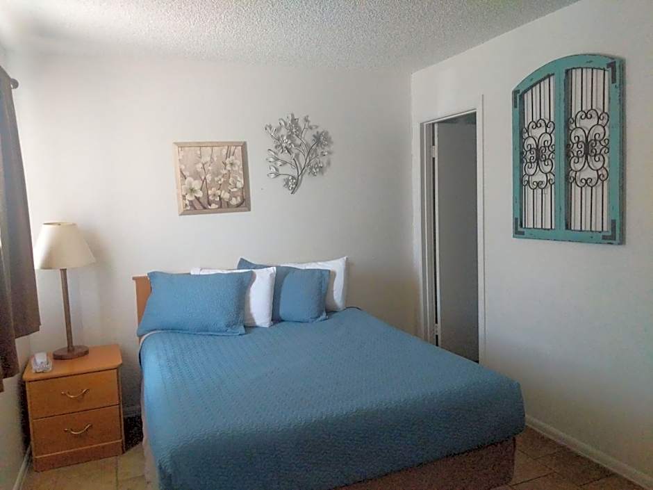 Little Daisy Motel