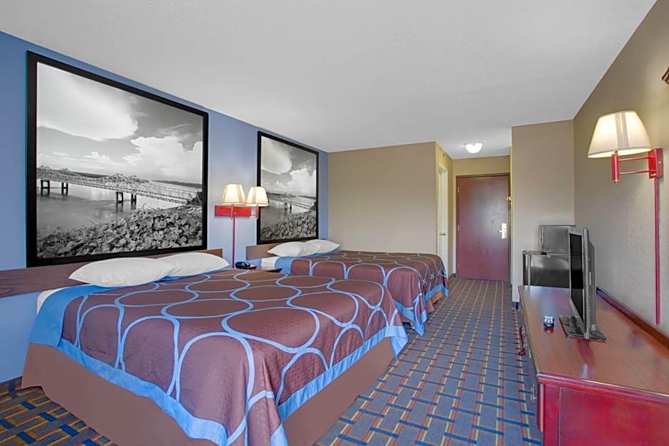 Super 8 by Wyndham Booneville