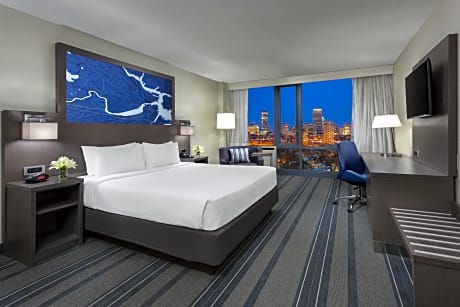 Room, 1 King Bed, River View