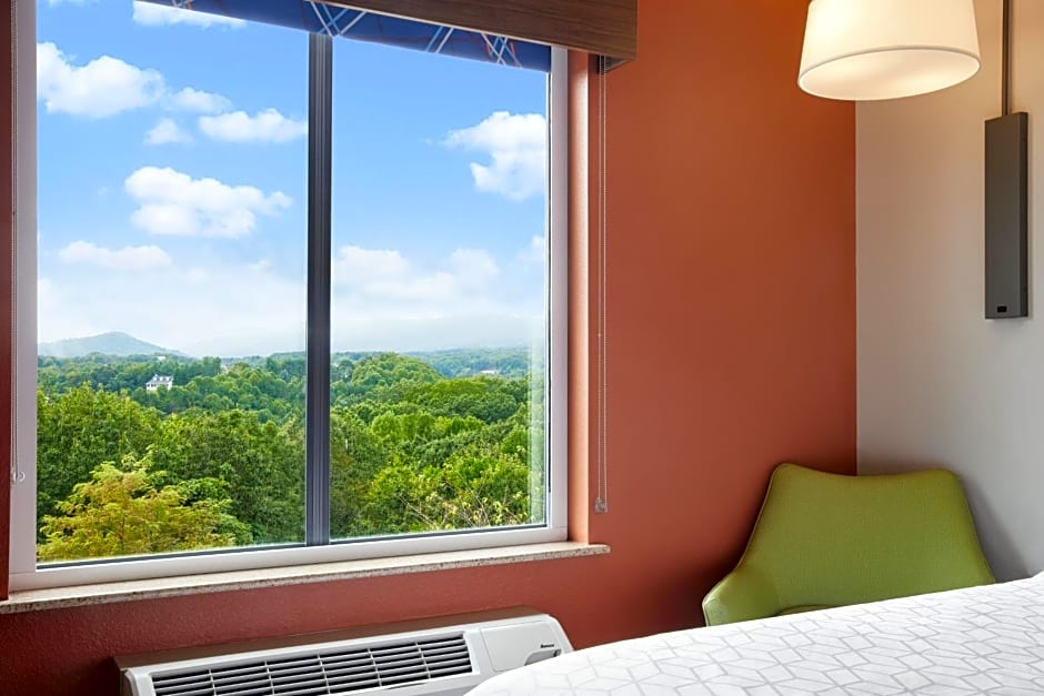 Holiday Inn Express Hotel & Suites Salem, an IHG Hotel