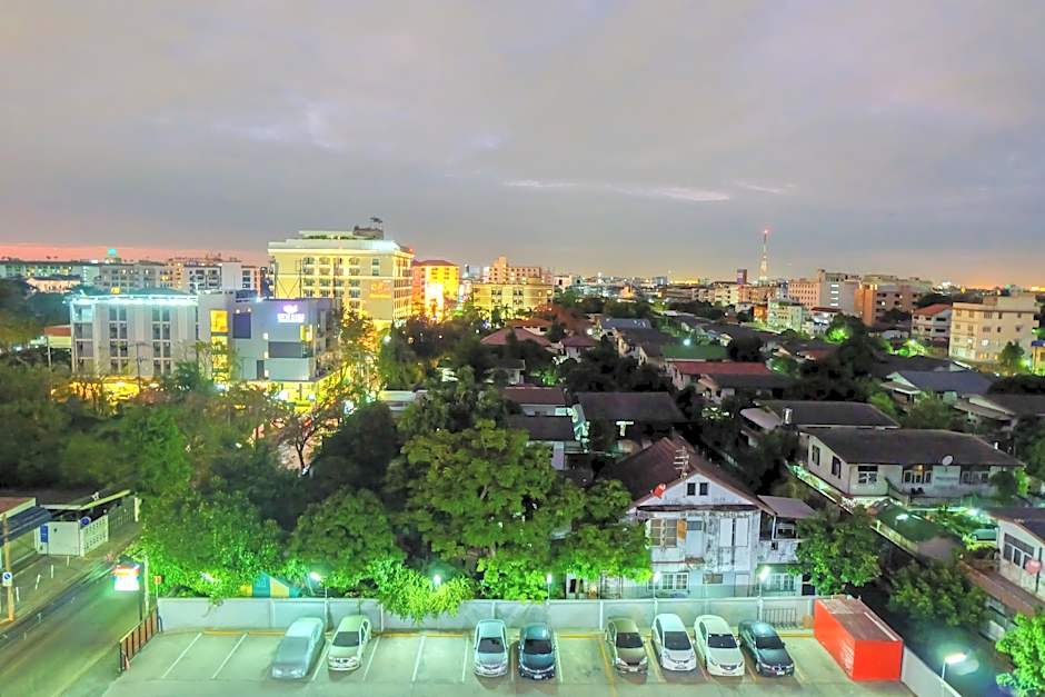 Baron Residence Bangkok