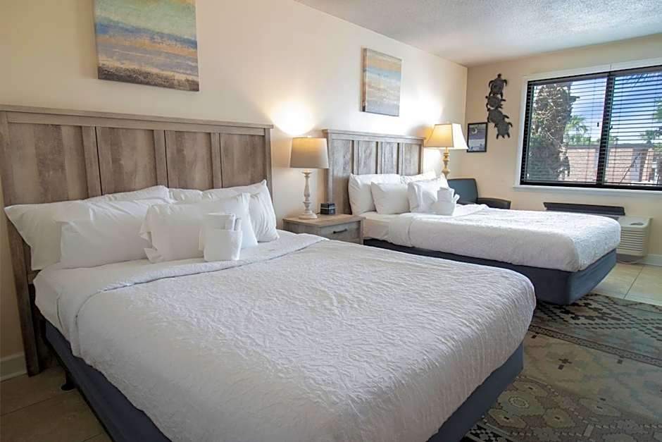 Oceanfront Litchfield Inn