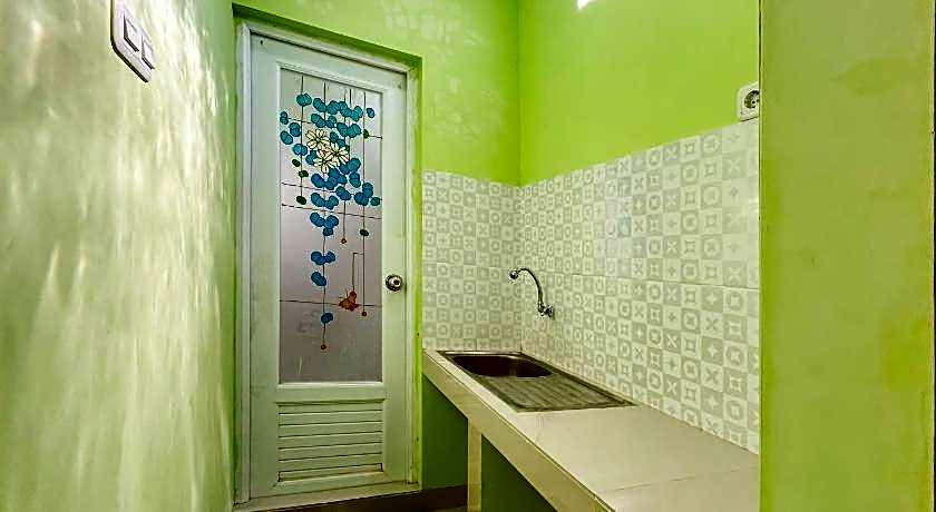 RedDoorz Syariah Near SMA N 6 Palembang