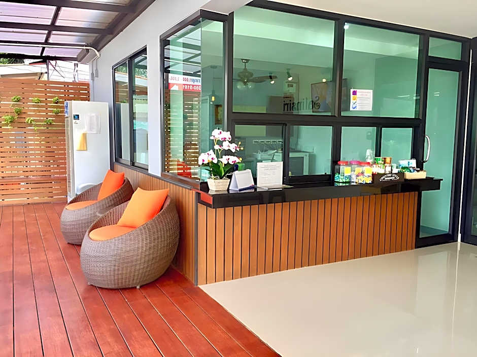 Salinsiri at ladkrabang