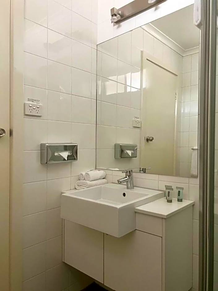 Stay at Alice Springs Hotel