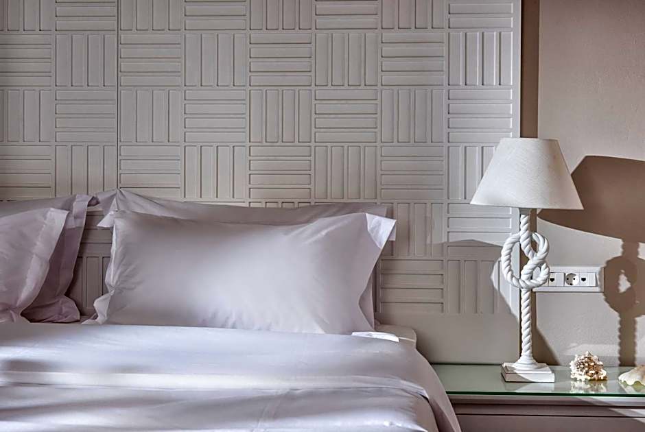 Notos Heights Hotel & Suites