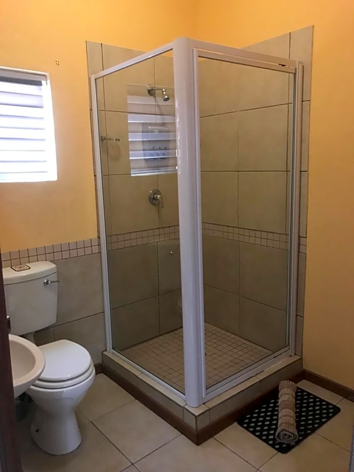 Lazy Gecko Accommodation