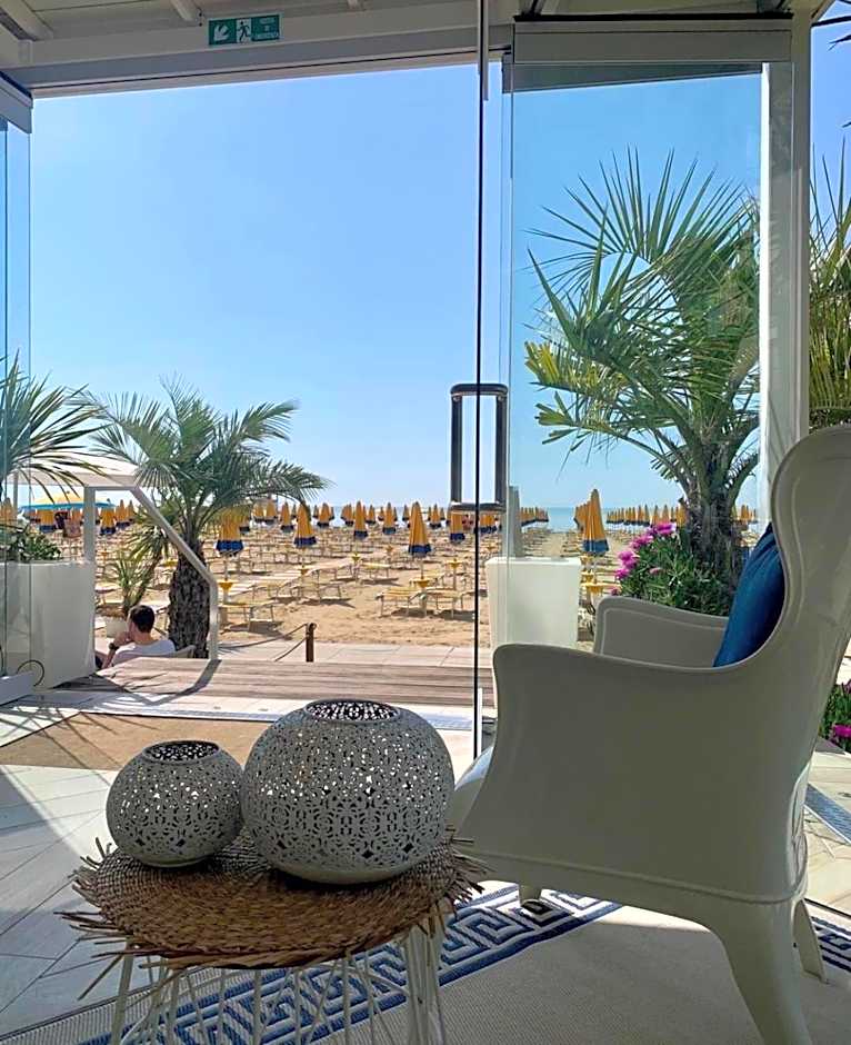 Hotel Nizza Frontemare Superior 3 Stelle