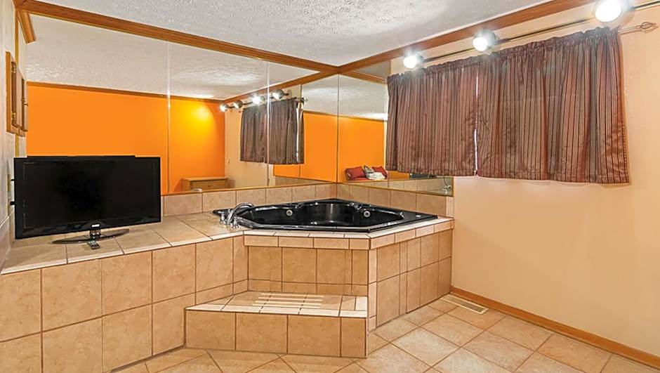 Magnuson Hotel Extended Stay Canton Ohio