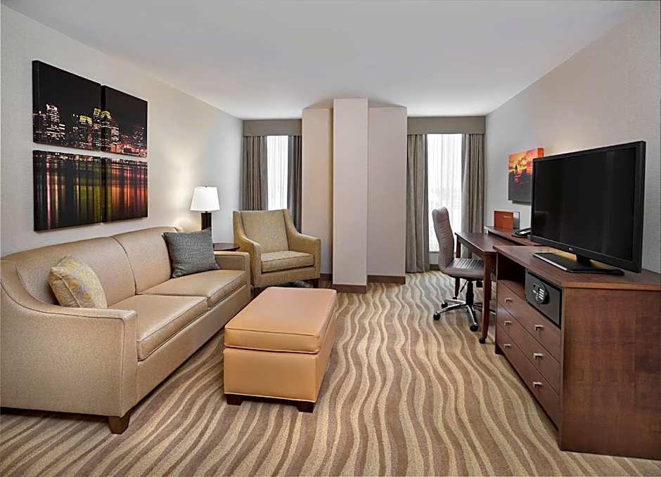 Photo 1 of 6 of 1 Bedroom 2 Queen Beds Suite