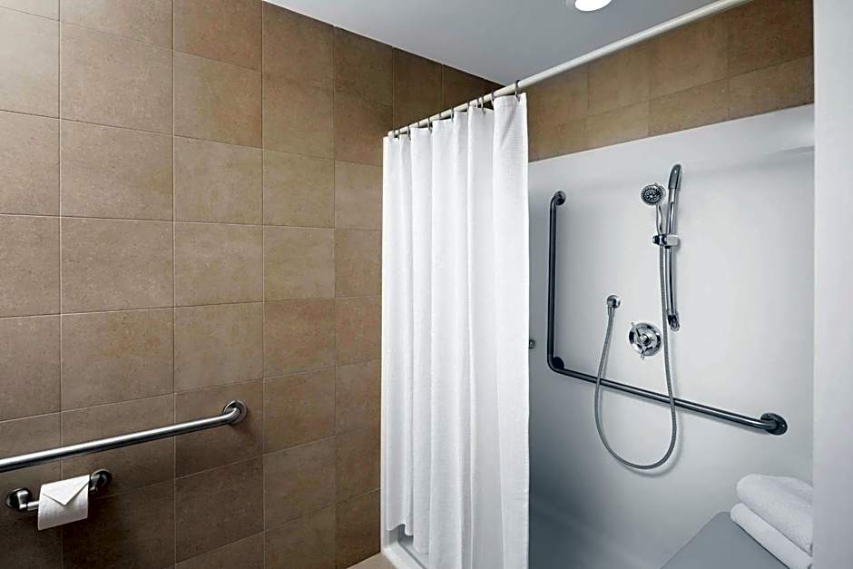 Delta Hotels by Marriott Calgary South