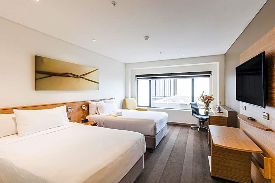 Crowne Plaza Canberra By IHG