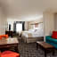 Holiday Inn Express & Suites Eureka