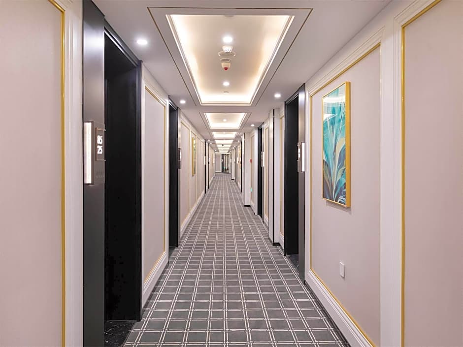 Xana Deluxe  Hotel Qingdao Beer Street Zhongshan Park