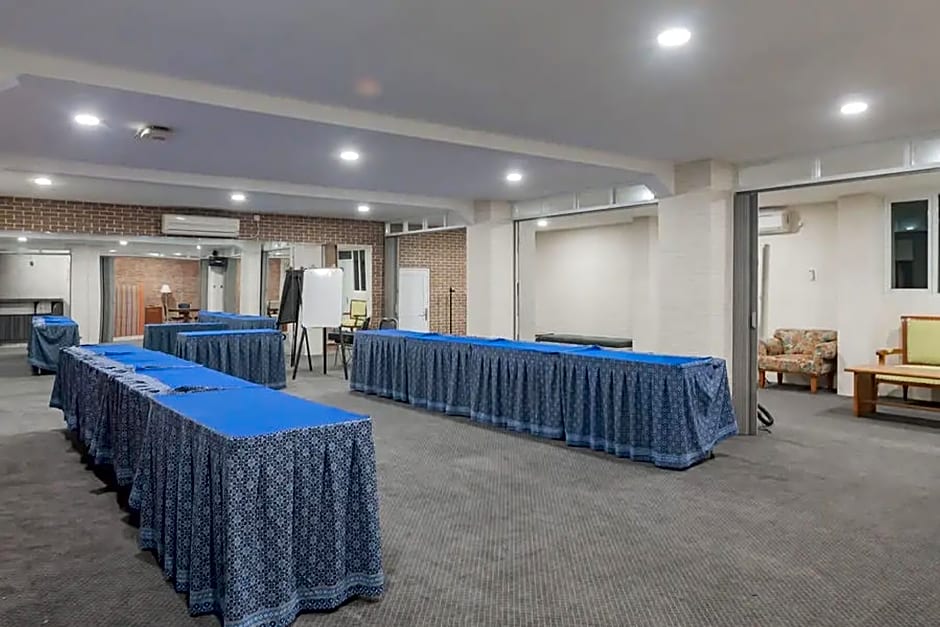 RedDoorz @ Arwiga Hotel near RS Hasan Sadikin Bandung