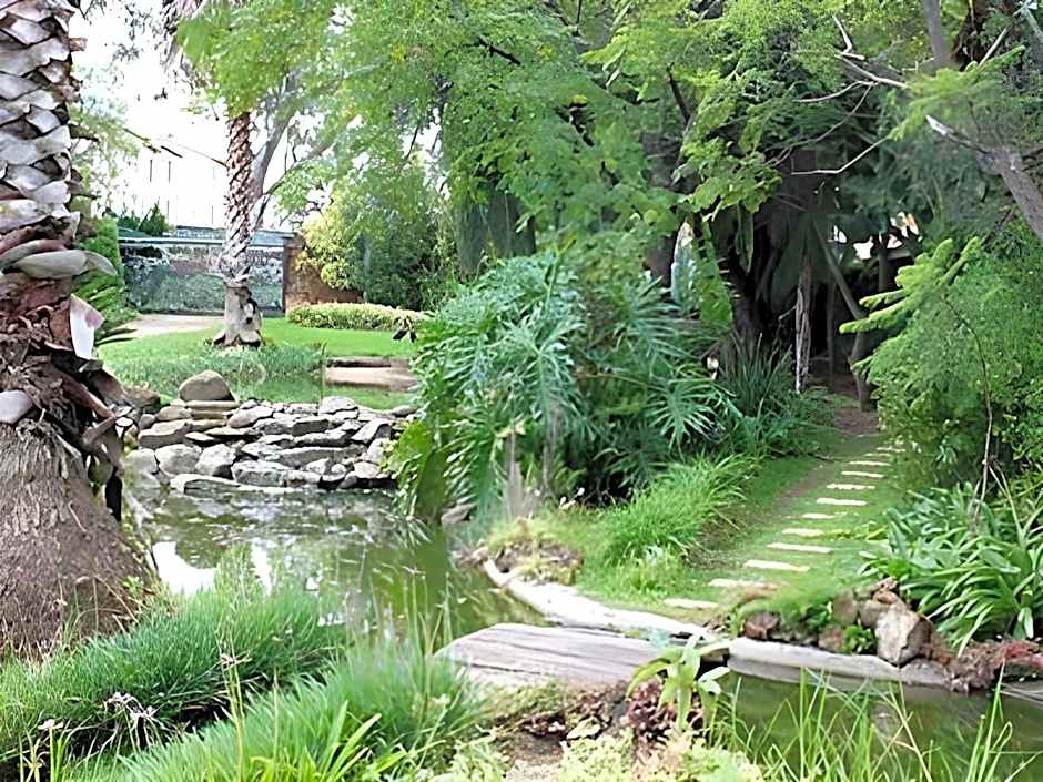 African Footprints Lodge