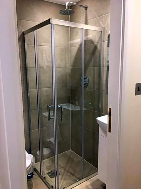 Glendale Hyde Park Hotel