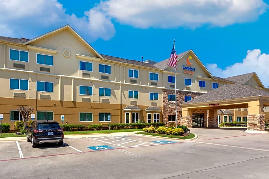 Comfort Suites Dallas Park Central