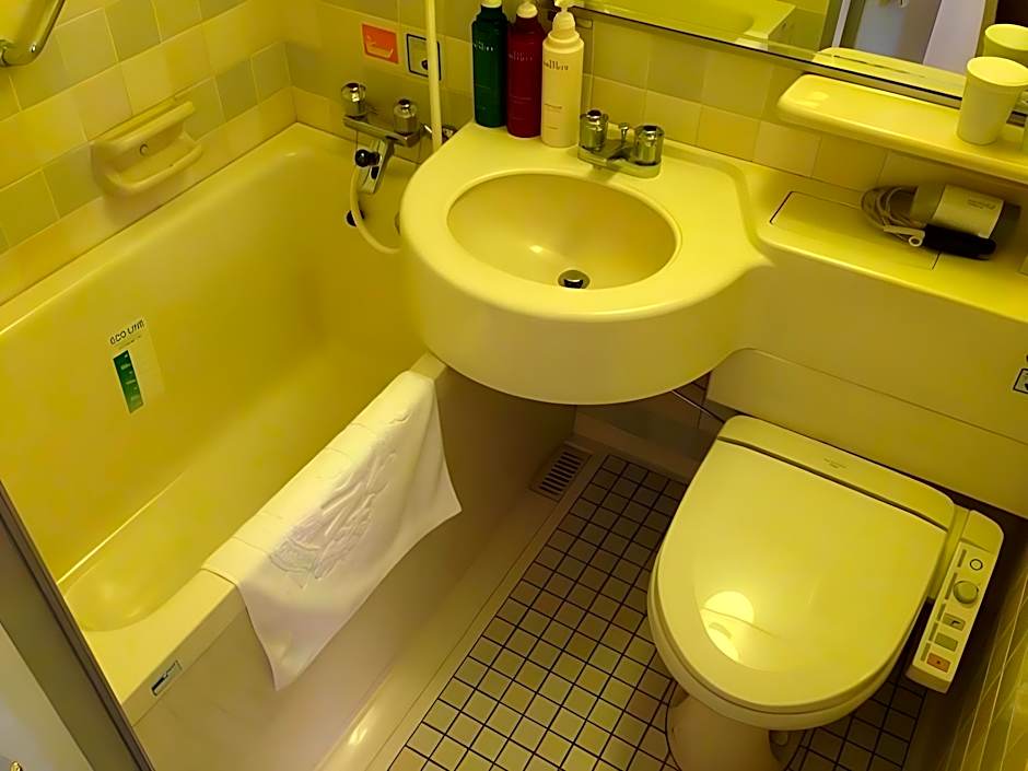 Apa Hotel Takaoka-Marunouchi