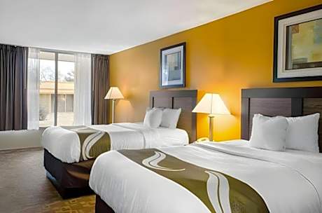 2 Double Beds Nonsmoking