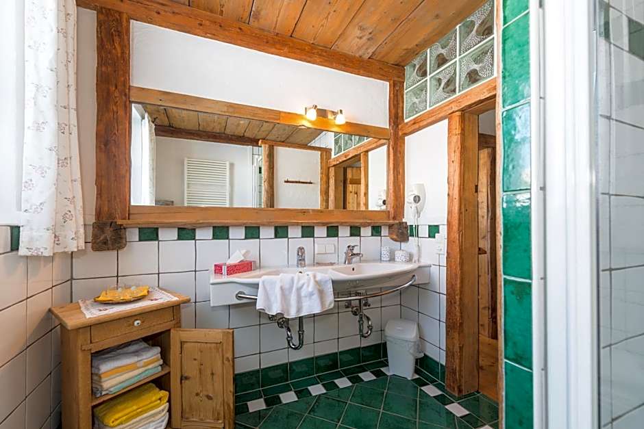 Landhaus & Ferienwohnungen Bergrast