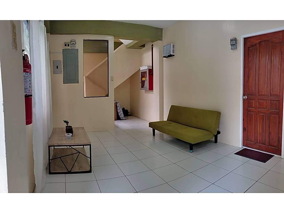 OYO 800 DDD Habitat Dormtel Bacolod 