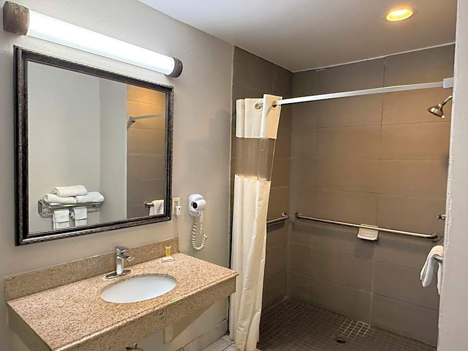 Days Inn by Wyndham San Antonio Interstate Hwy 35 North