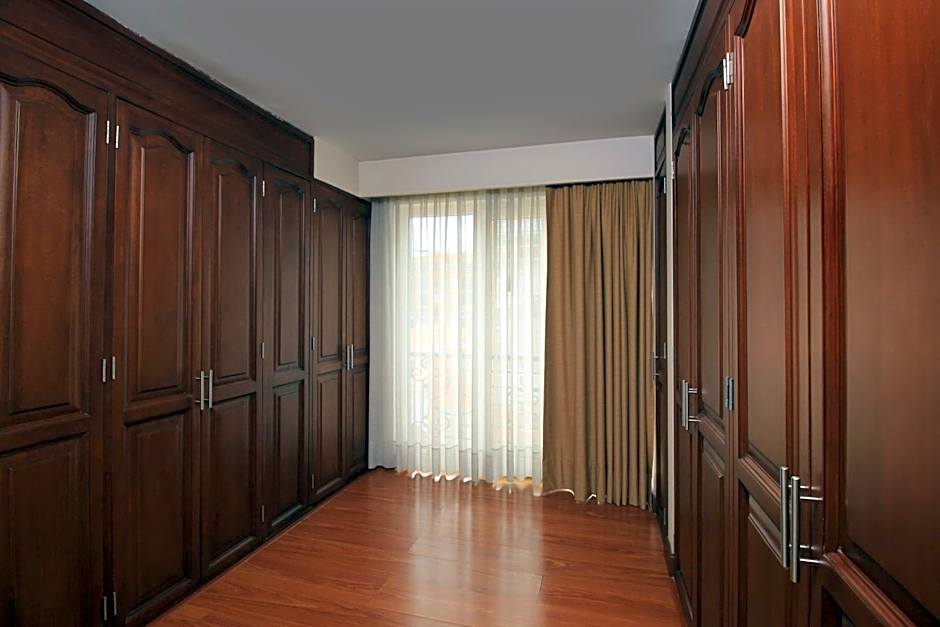 Hotel Windsor House Inn By GEH Suites