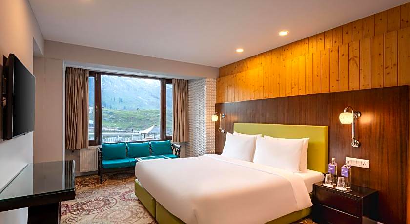 Country Inn & Suites by Radisson, Sonamarg