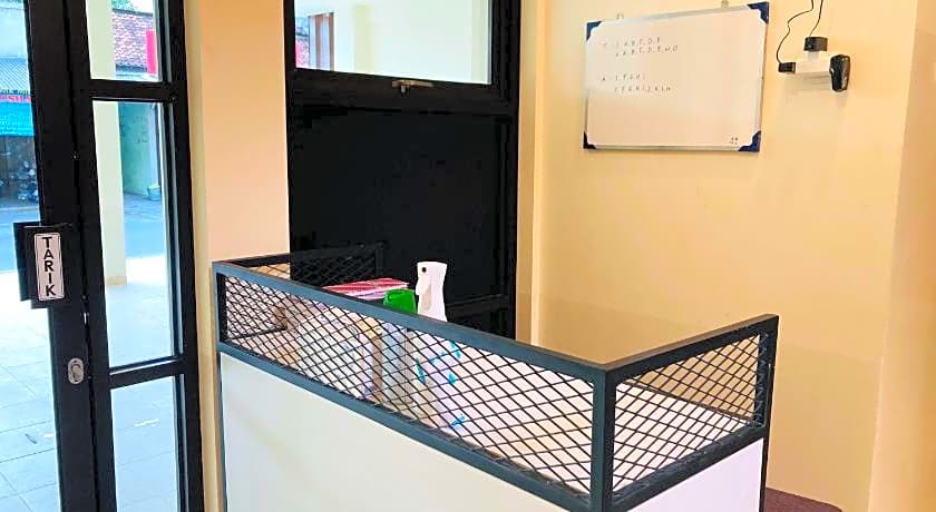 Hartono Inn Seturan Mitra RedDoorz