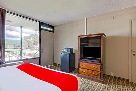 Queen Bed