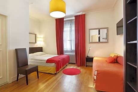 Triple Room
