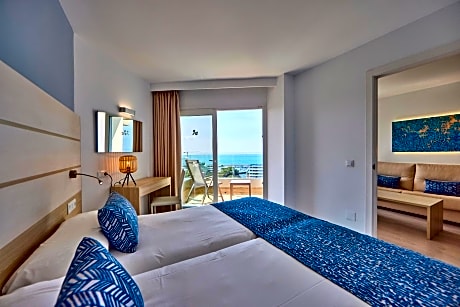 Junior Suite with Sea View Kitchenette