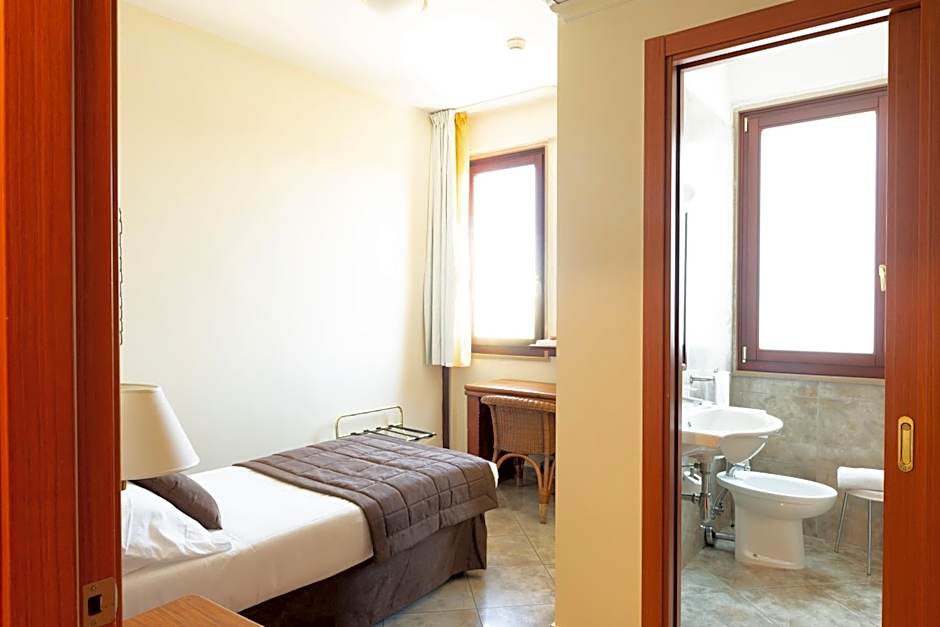 Hotel Ara Solis