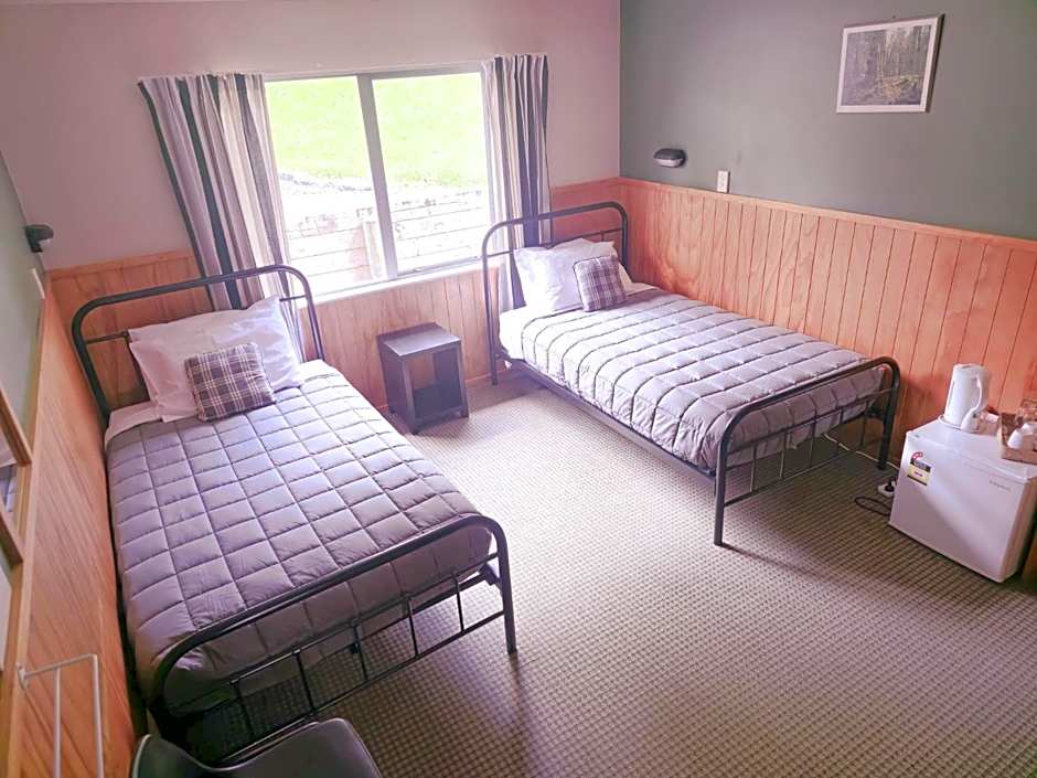 Waitomo Village Chalets home of Kiwipaka