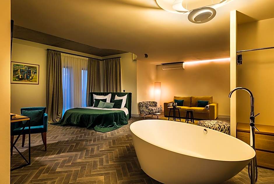 Chateau Copsa Complex