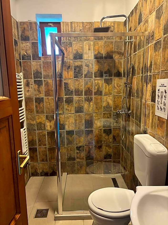 Hollóköves Vendégházak