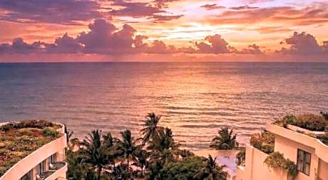 Sunset Beach Resort & Spa - Beachfront Pirate Fire Show