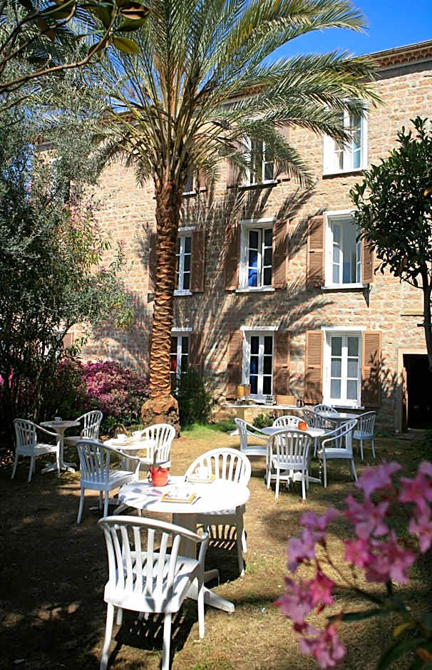 Hôtel Colombo- Porto Corse