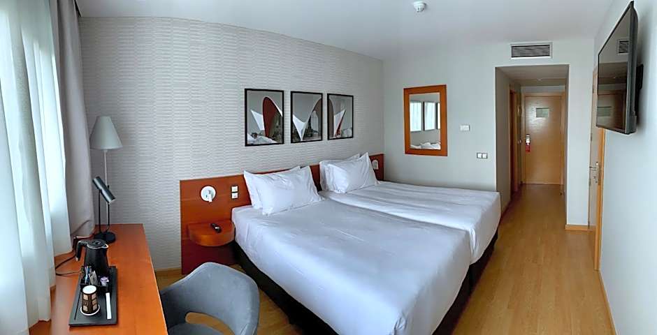 Ramada by Wyndham Valencia Almussafes