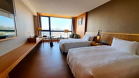 Superior Twin Room with Garden View