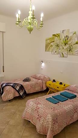 Twin Room with Private Bathroom