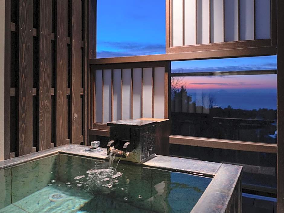 Omuro no mori Gyokusui - 13 years or older