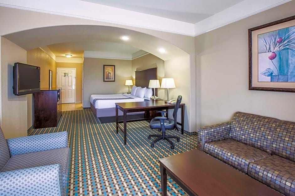 La Quinta Inn & Suites by Wyndham Bay City