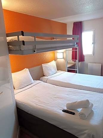 Triple Room - 3 Single Beds