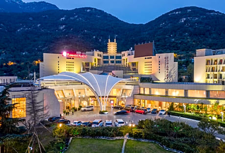 Ramada Plaza by Wyndham Taian